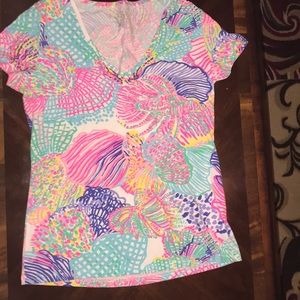 LN Lilly Pulitzer top in a size M cute and comfy